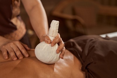 Ayurveda-Behandlungen für vollständige Entspannung